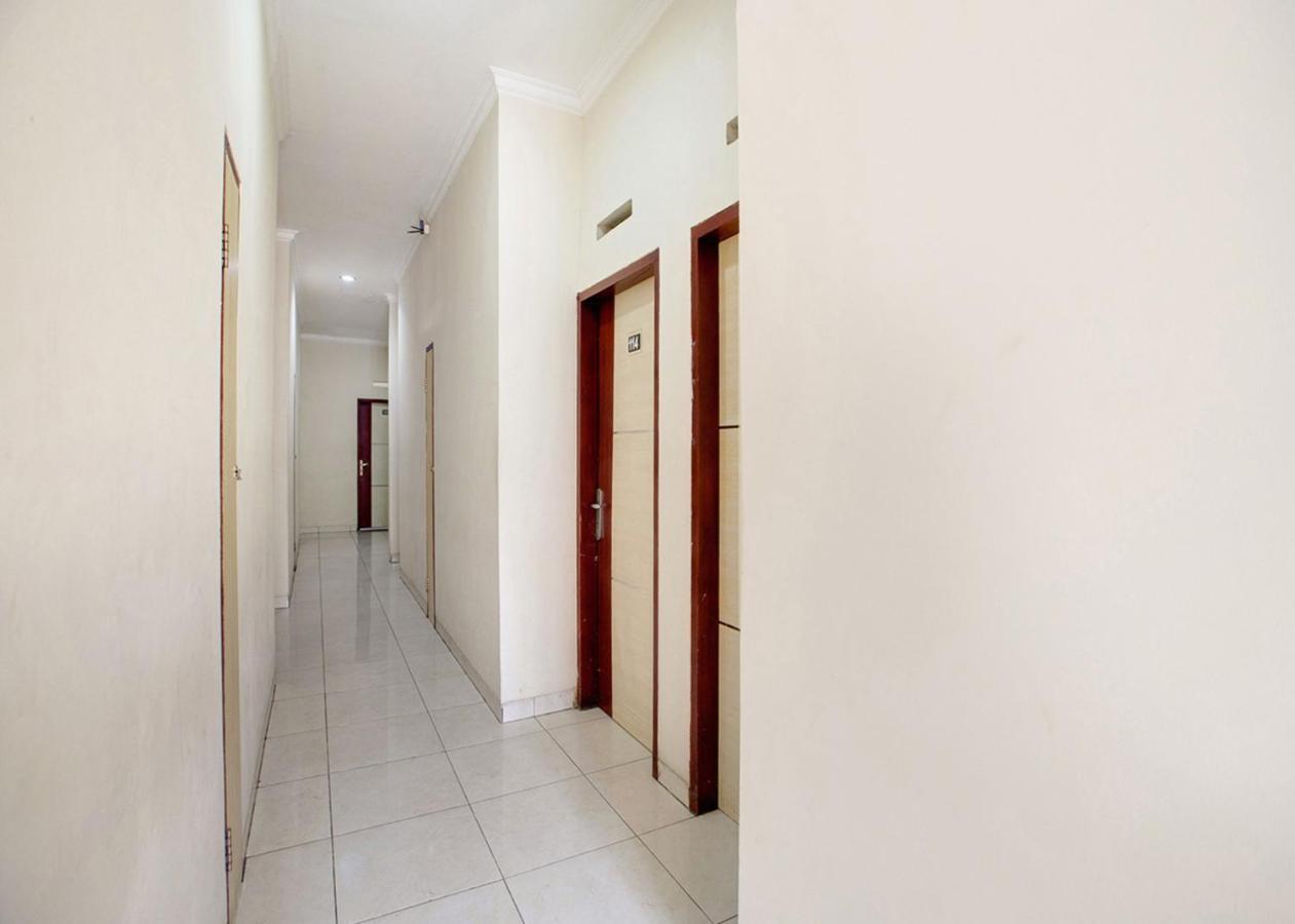 Oyo 2554 Hotel Arimbi Lama Dewi Sartika Μπαντούνγκ Εξωτερικό φωτογραφία